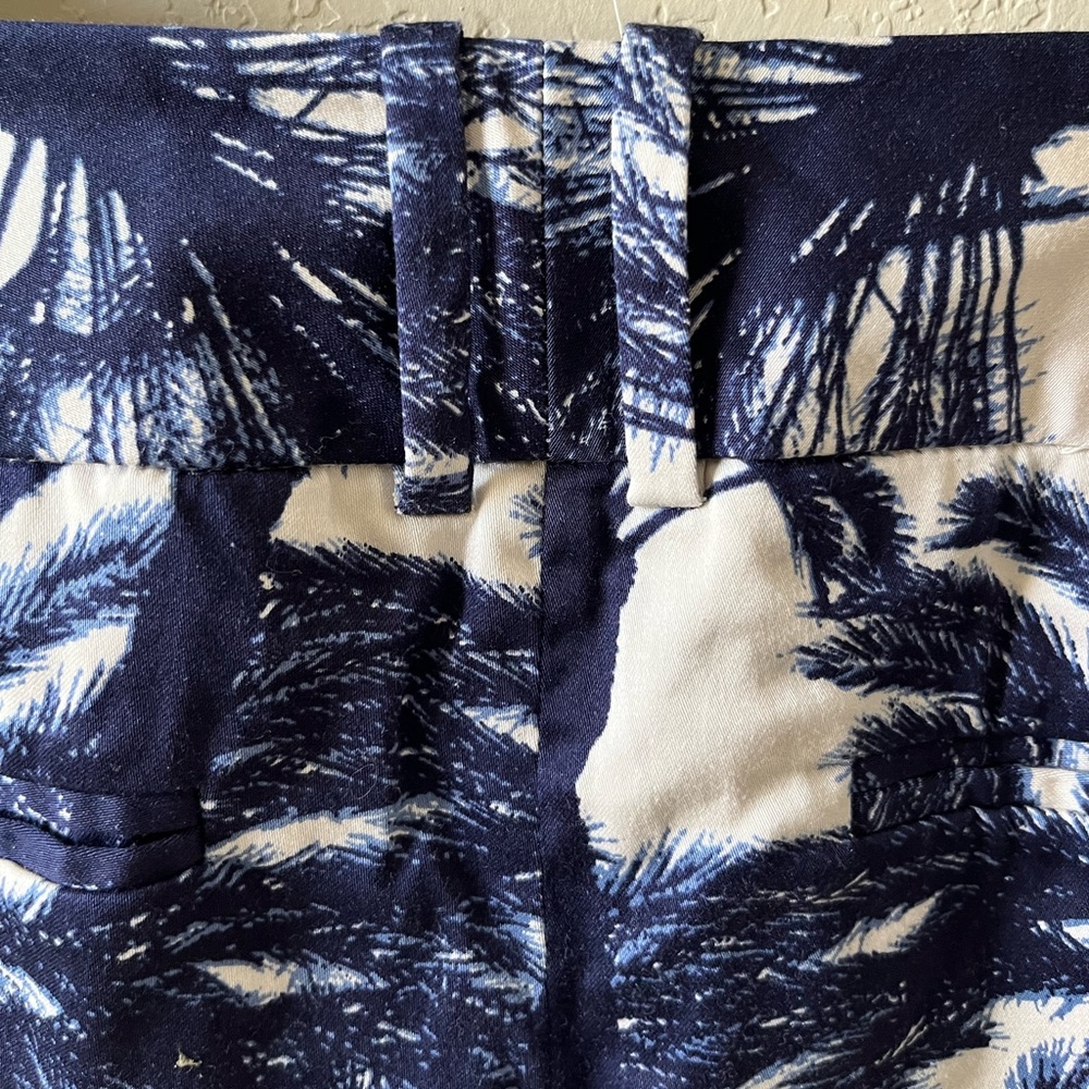 The Limited Women’s Cotton Palm Tree Print Crew Fit Shorts Size 8 - Picture 6 of 12